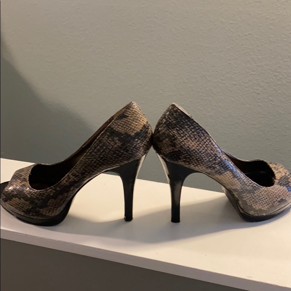 Heels Size 9 - image 3